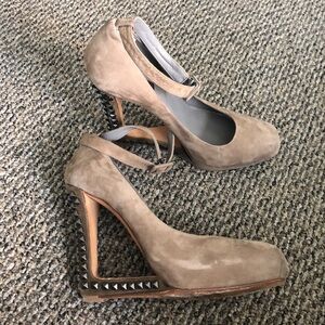 Tan suede wedges by LeSilla - size 38​